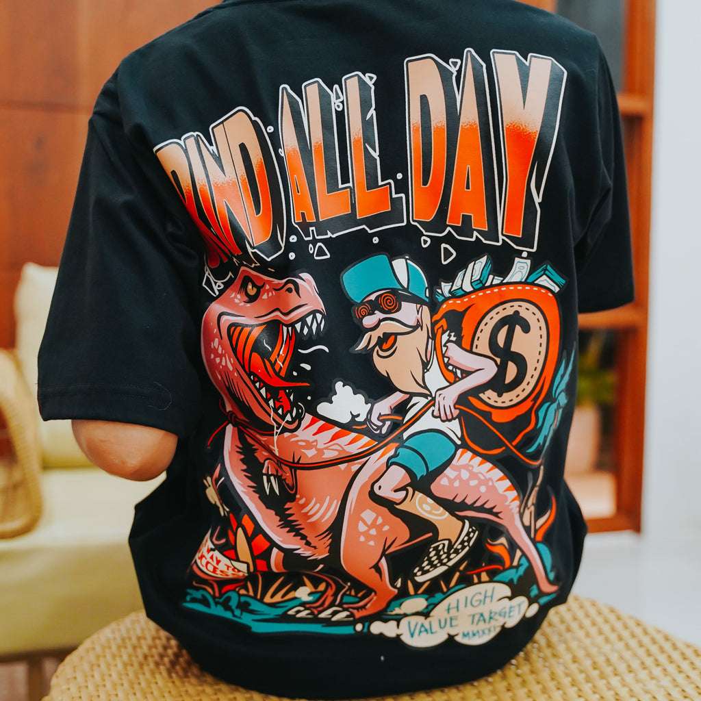 Streetwear T shirt with eye catching artwork and motivational grind focused message