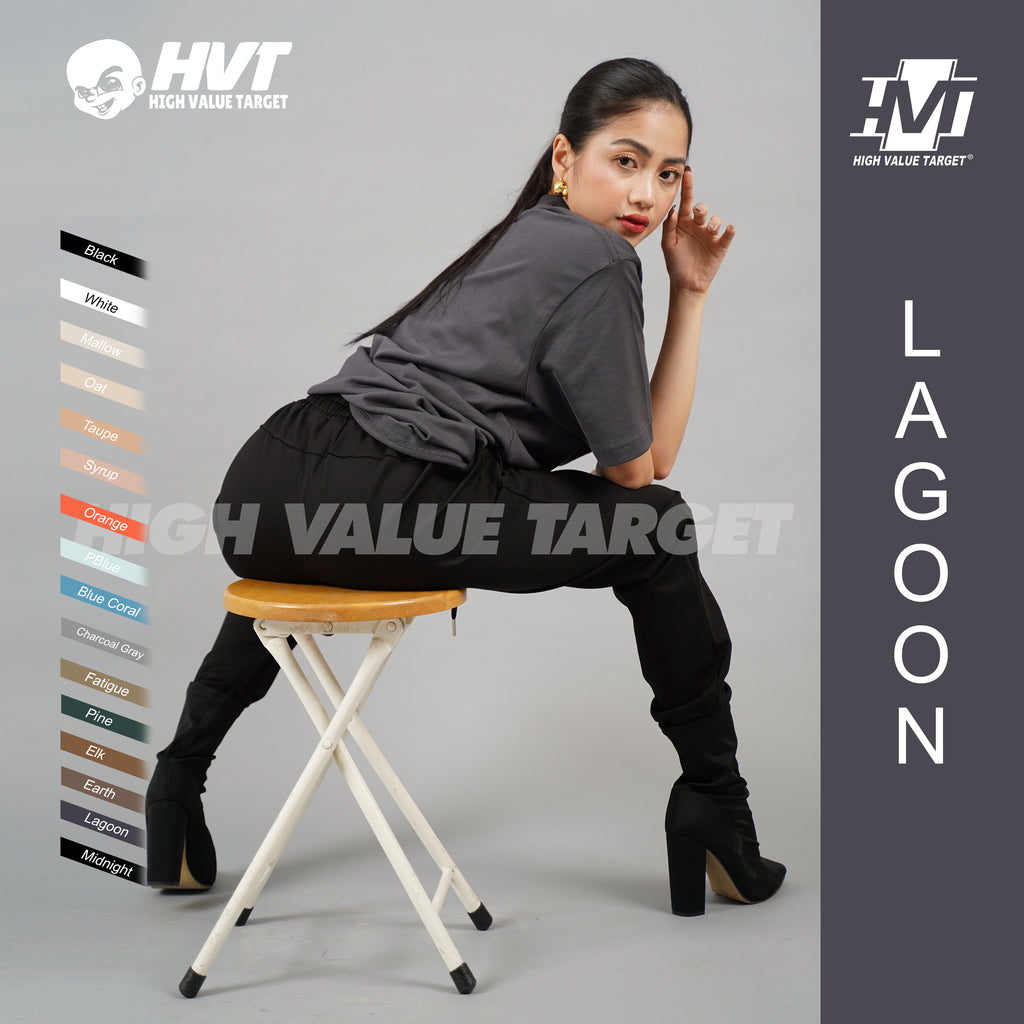 Plain shirt with minimalist design for modern streetwear and casual fashion