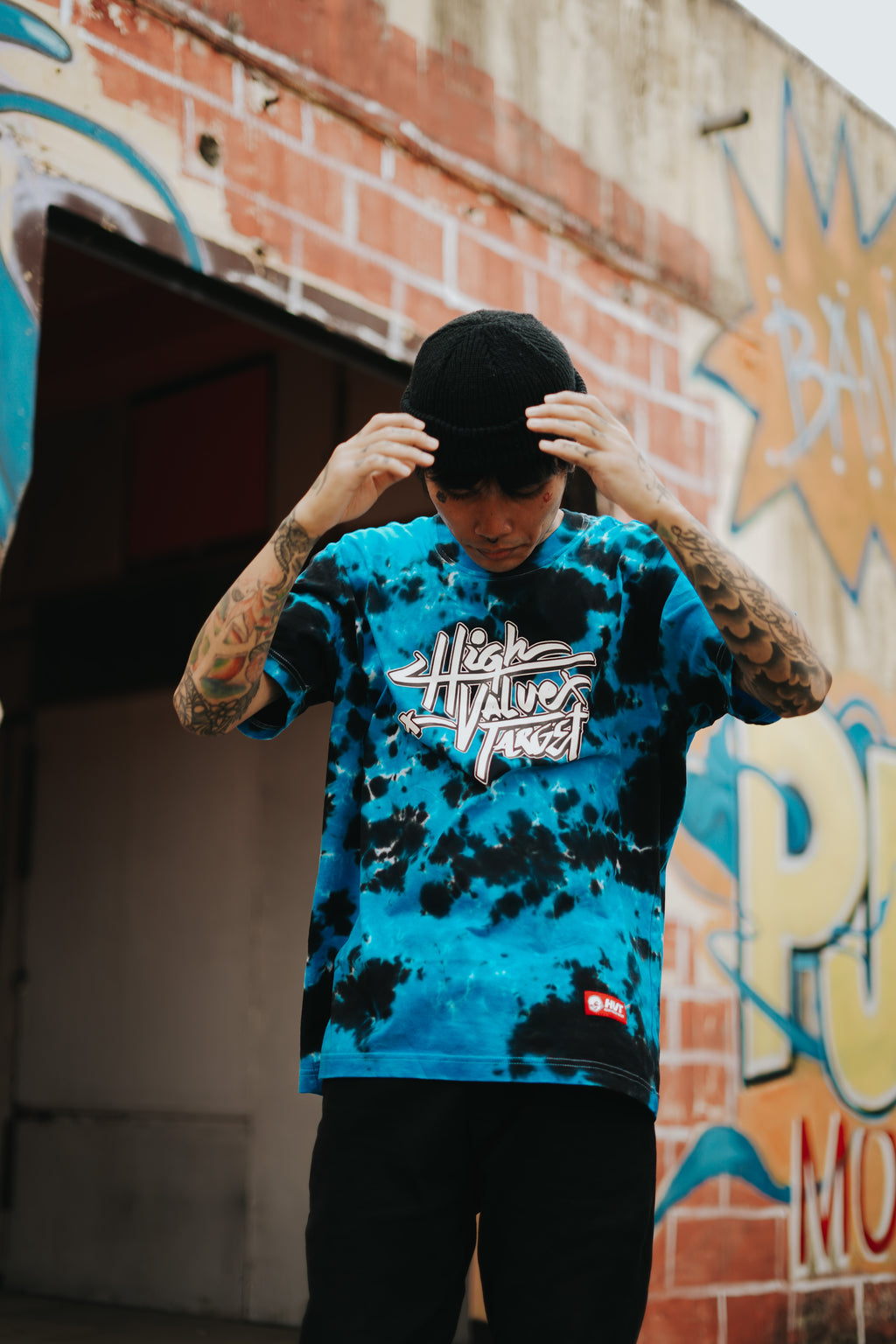Blue tie dye T shirt for men and women with trendy design for casual outfits
